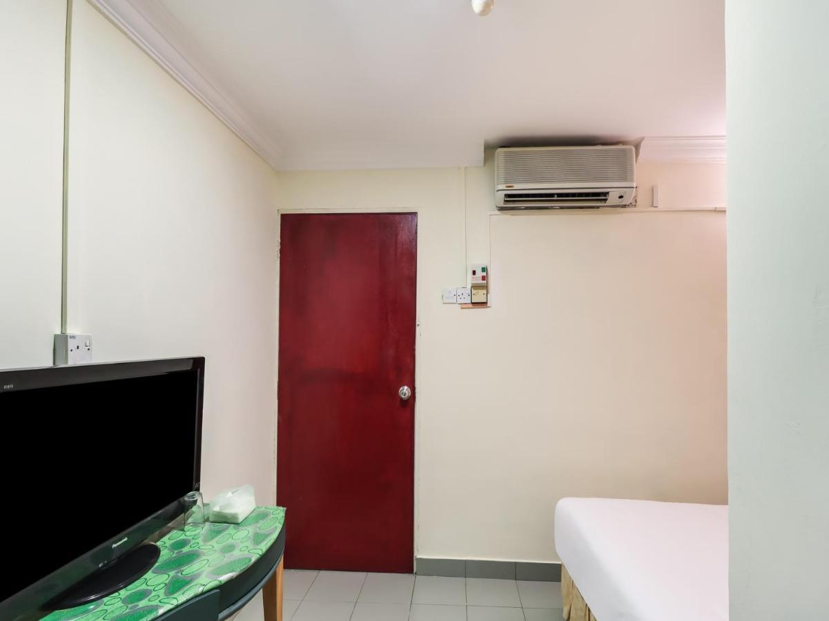 Oyo 89584 Hotel Sahara Kuala Kubu Bharu Exterior foto