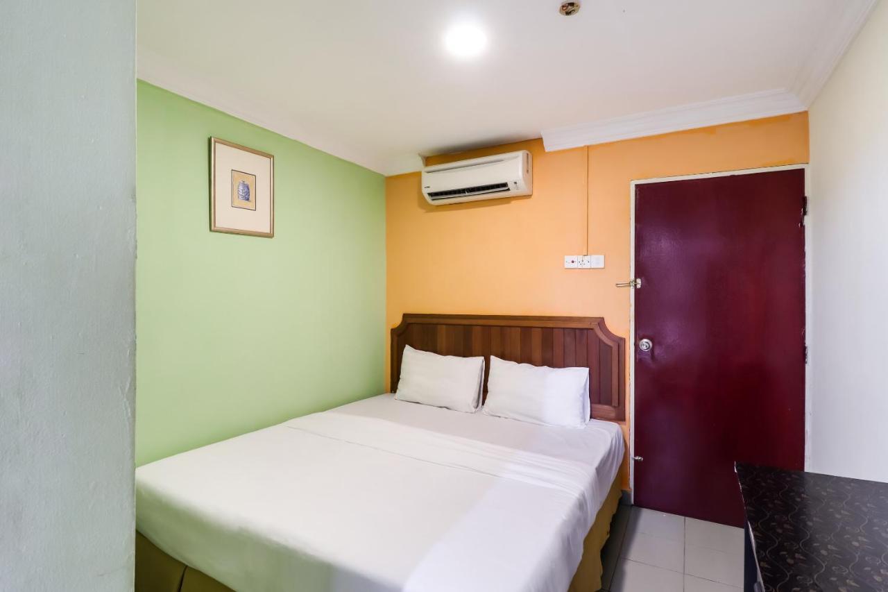 Oyo 89584 Hotel Sahara Kuala Kubu Bharu Cameră foto
